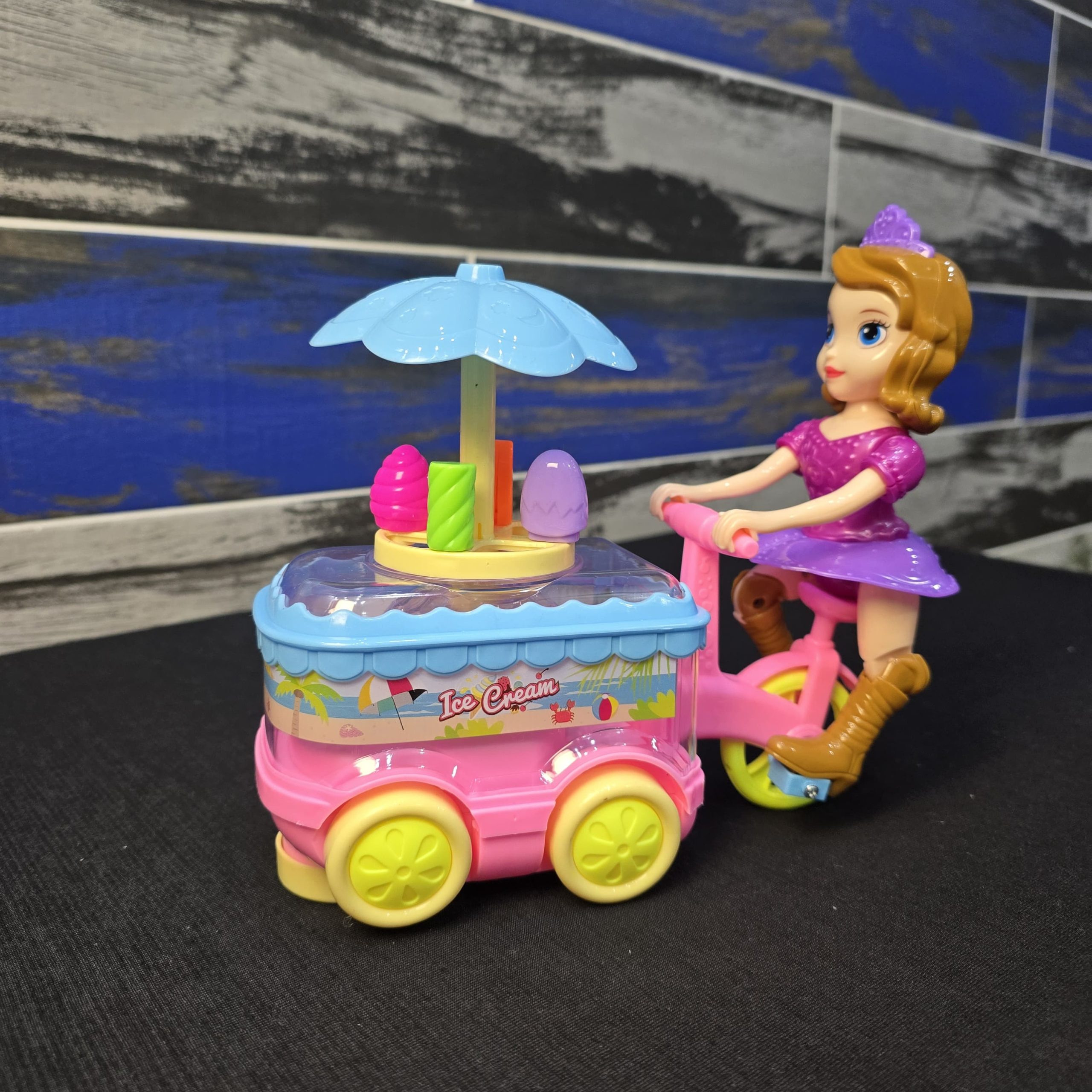 Fashion Girl: Ice Cream Cart - Image 4