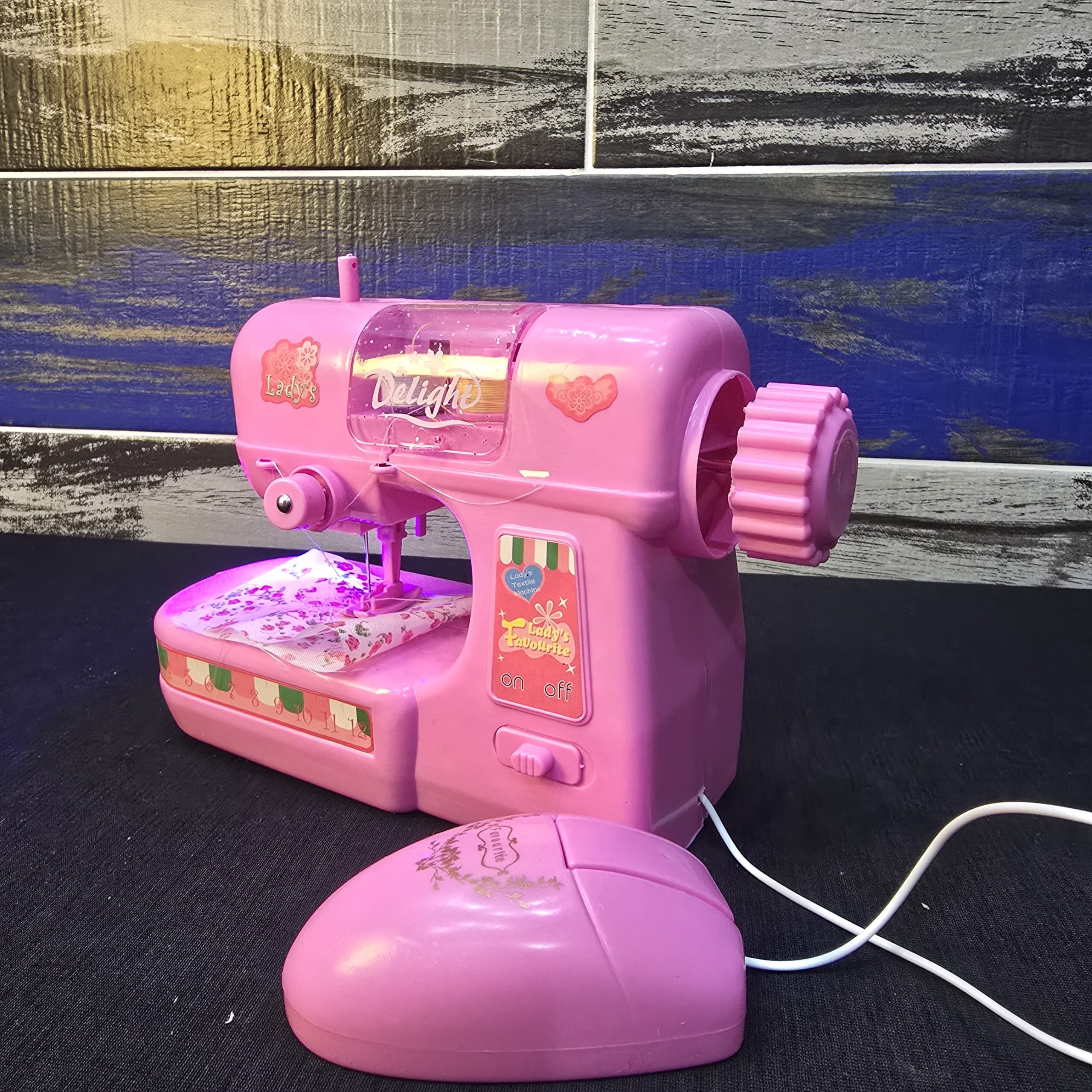 toy sewing machine - Image 4