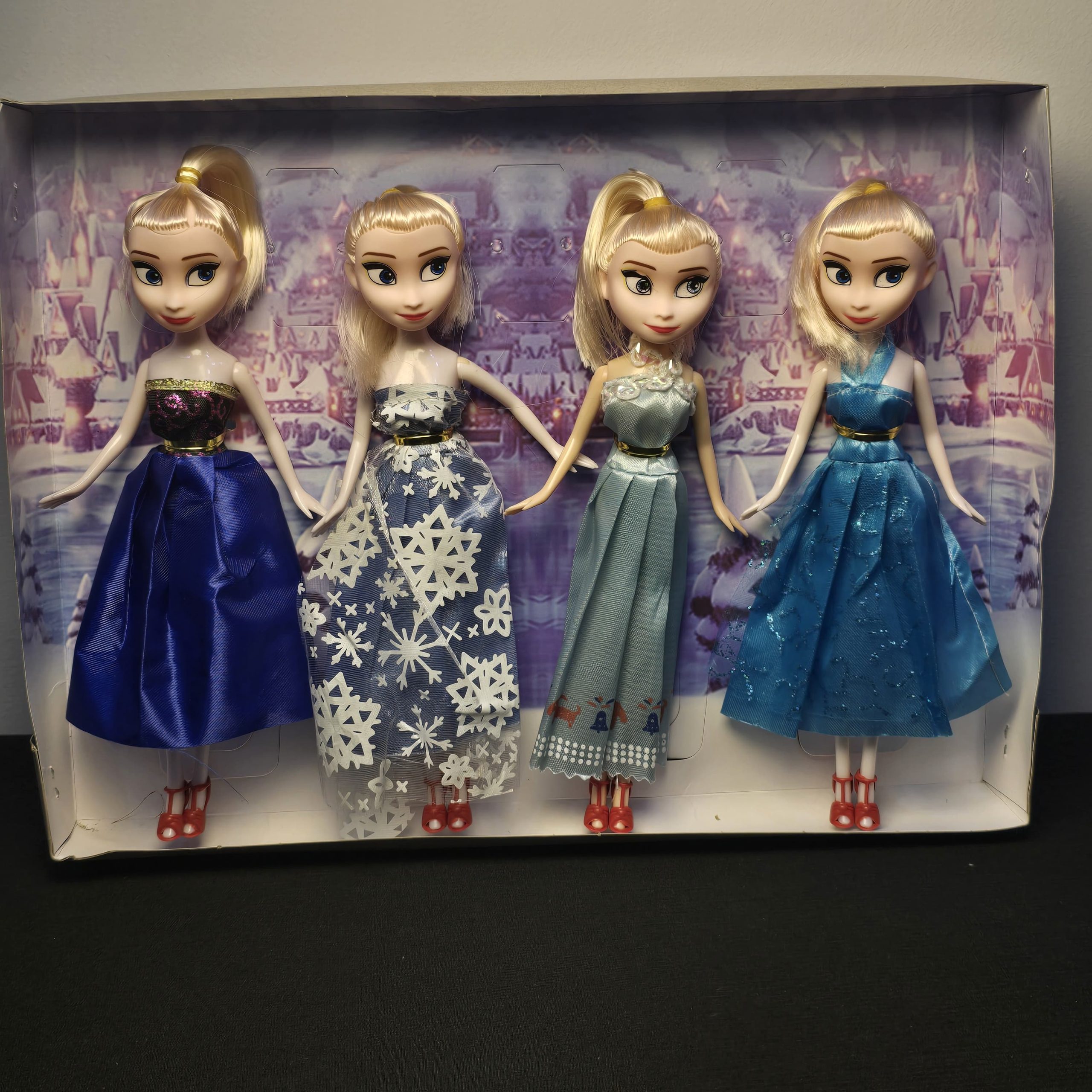 4-piece Frozen-themed fashion doll set - Image 3