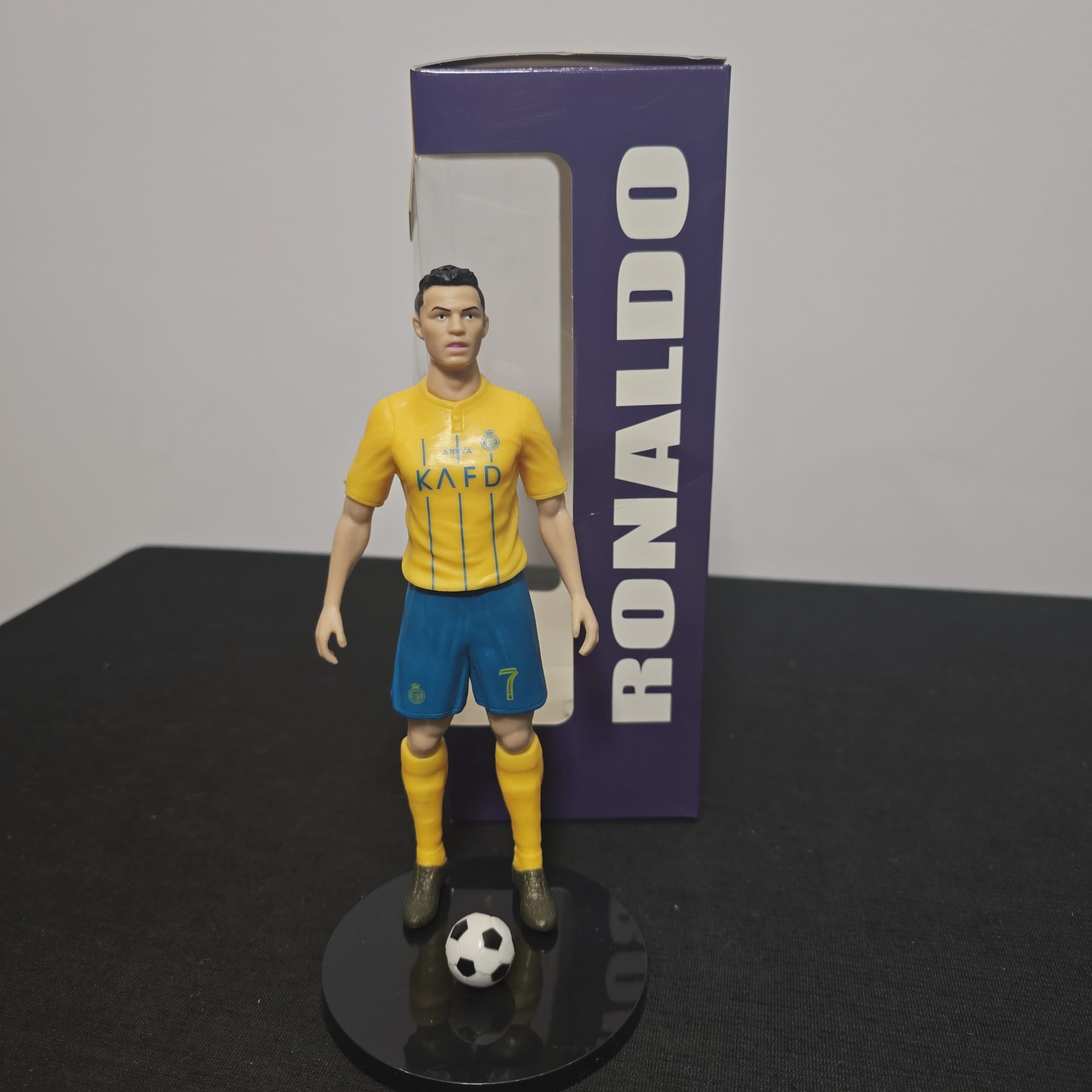 Cristiano Ronaldo Al-Nassr Football Action Figure - Collectible Display Model - Image 5
