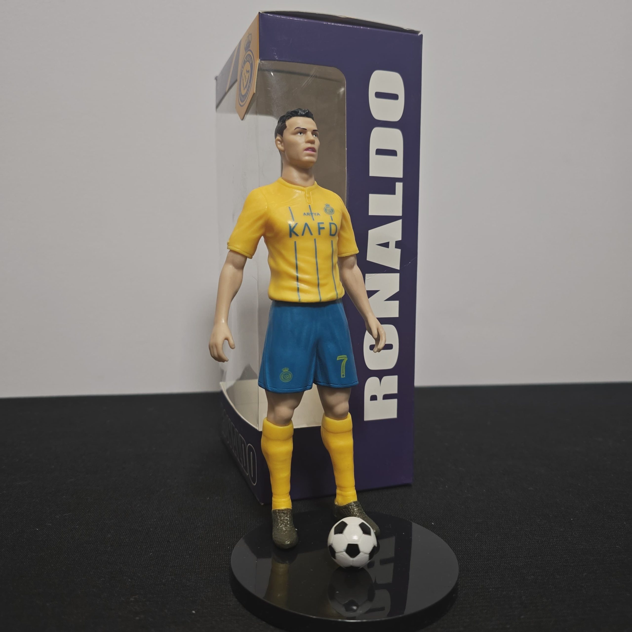 Cristiano Ronaldo Al-Nassr Football Action Figure - Collectible Display Model - Image 2