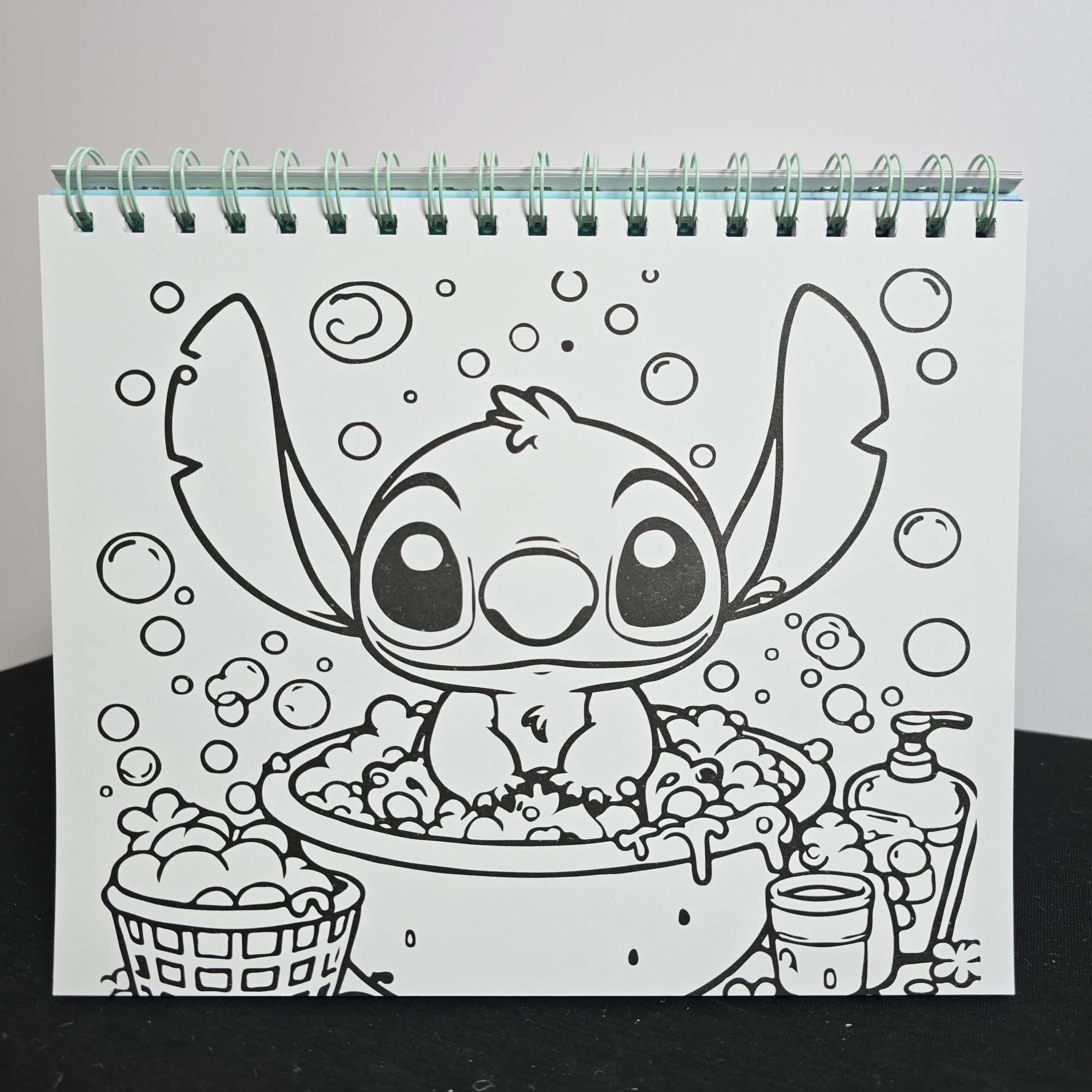 Tropical Adventure: Stitch Deluxe Colouring Book - Image 4