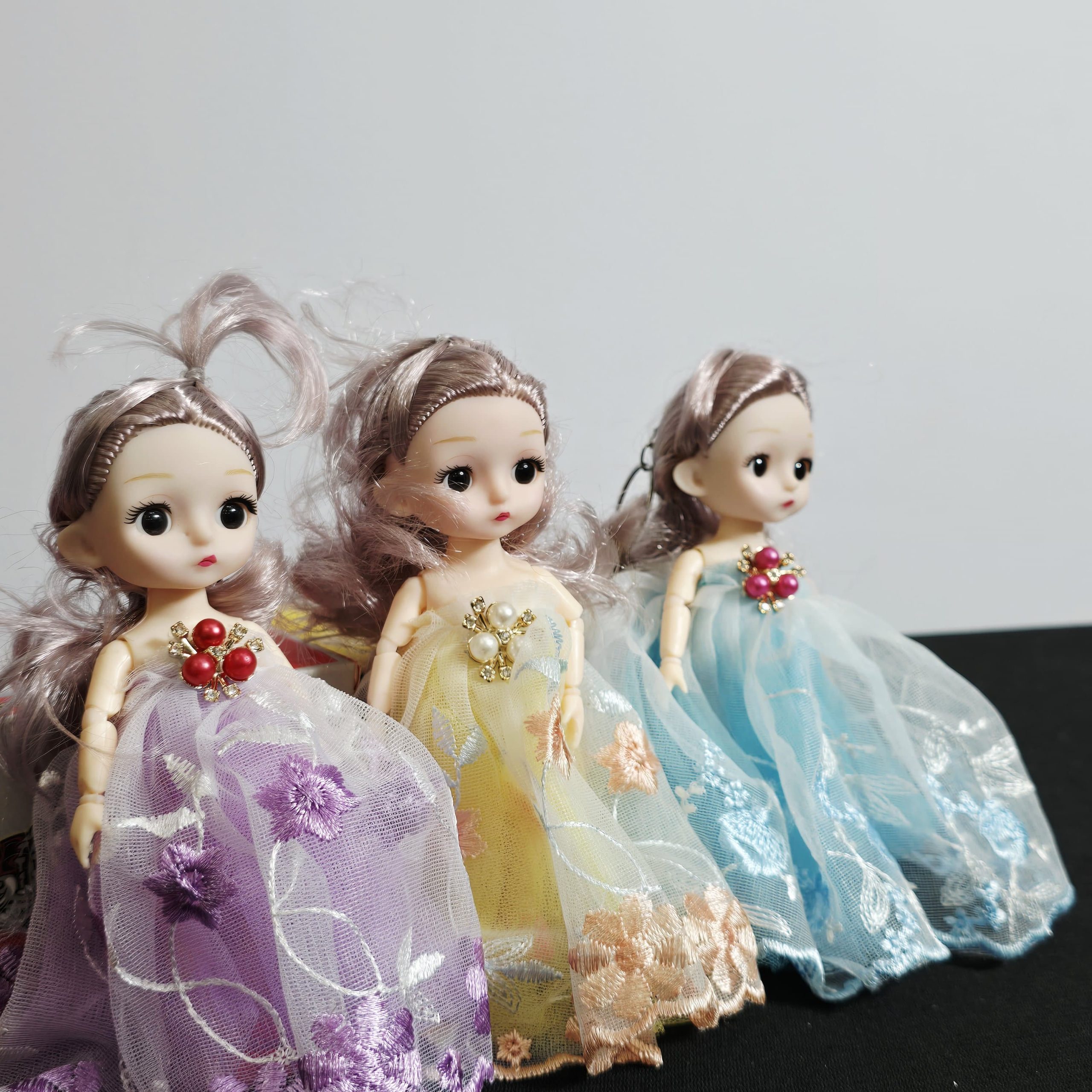 Elegant Lace Ballroom Fashion Dolls – Articulated Collector Miniatures - Image 2