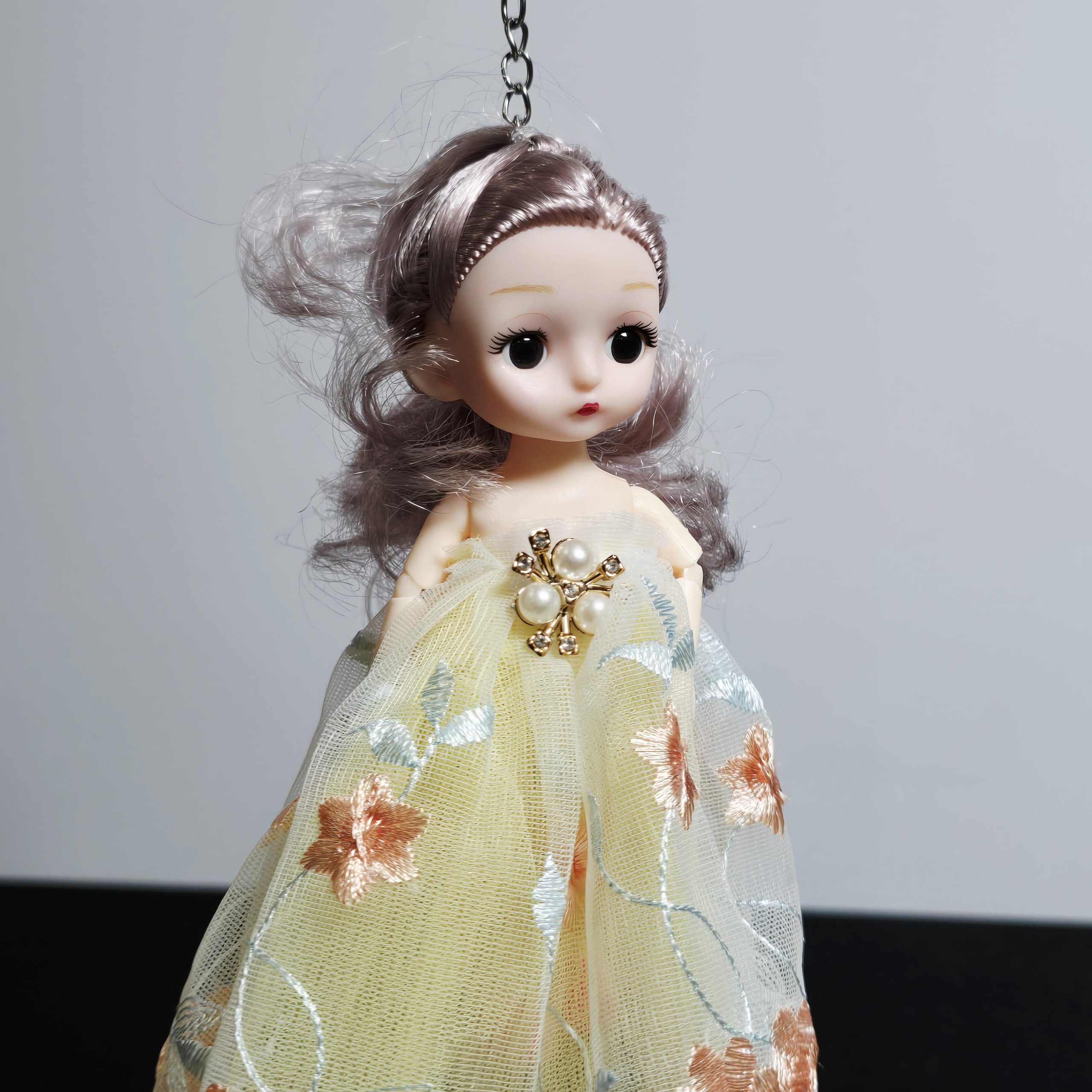 Elegant Lace Ballroom Fashion Dolls – Articulated Collector Miniatures - Image 7