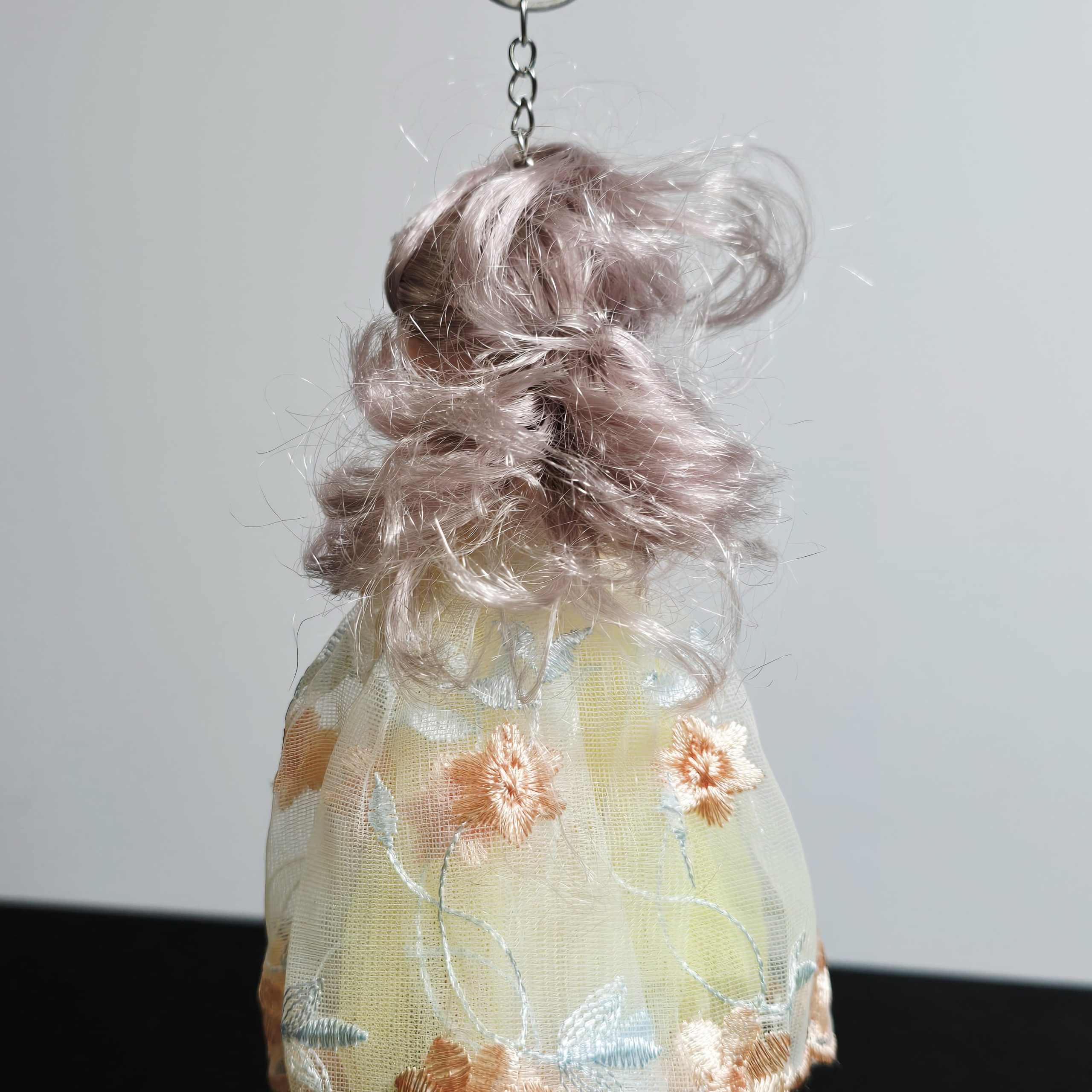 Elegant Lace Ballroom Fashion Dolls – Articulated Collector Miniatures - Image 8