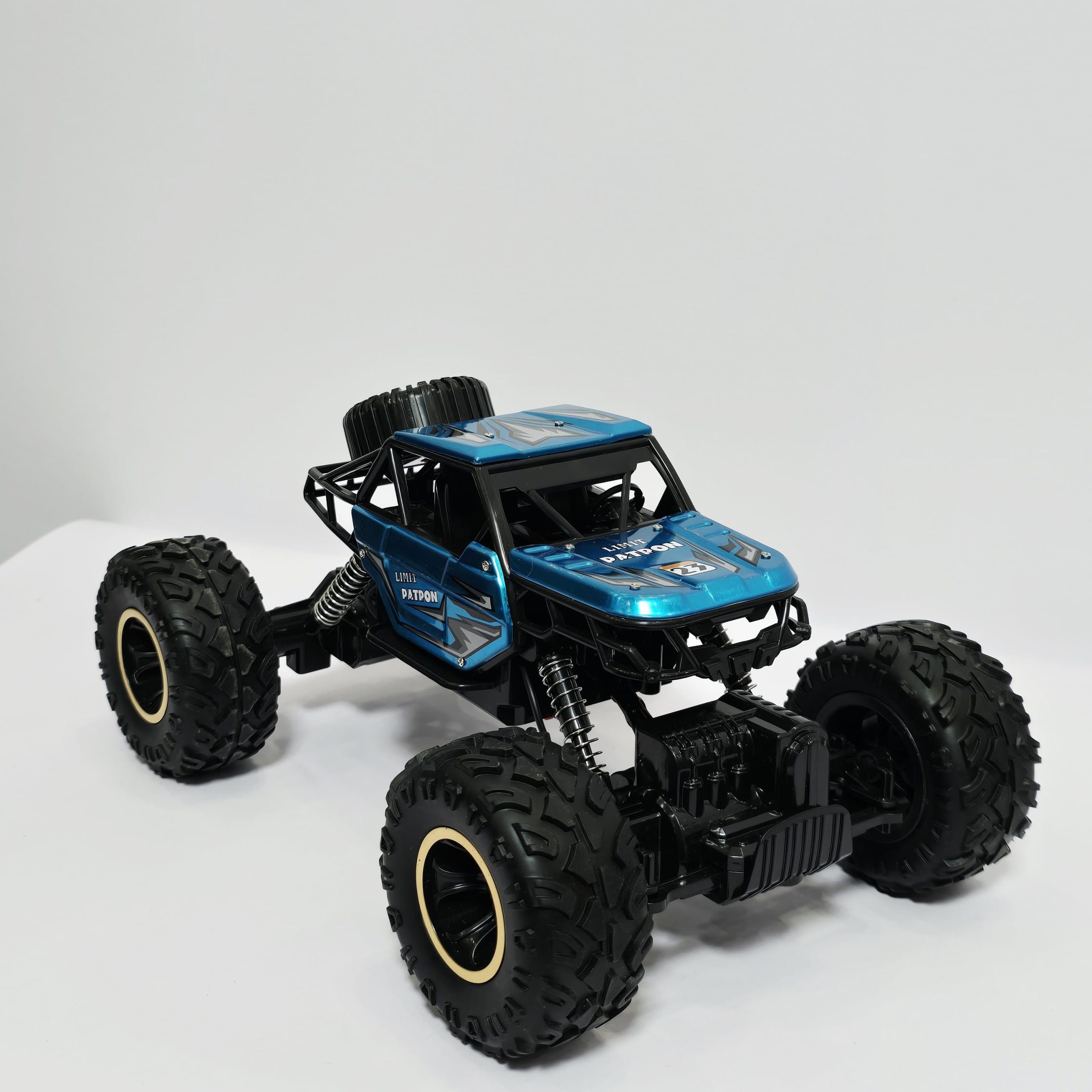 1:14 Scale Metal Body RC Rock Crawler - 2.4GHz Off-Road Monster Truck with Independent Suspension & $50^{\circ}$ Slope Climbing Ability - Image 2