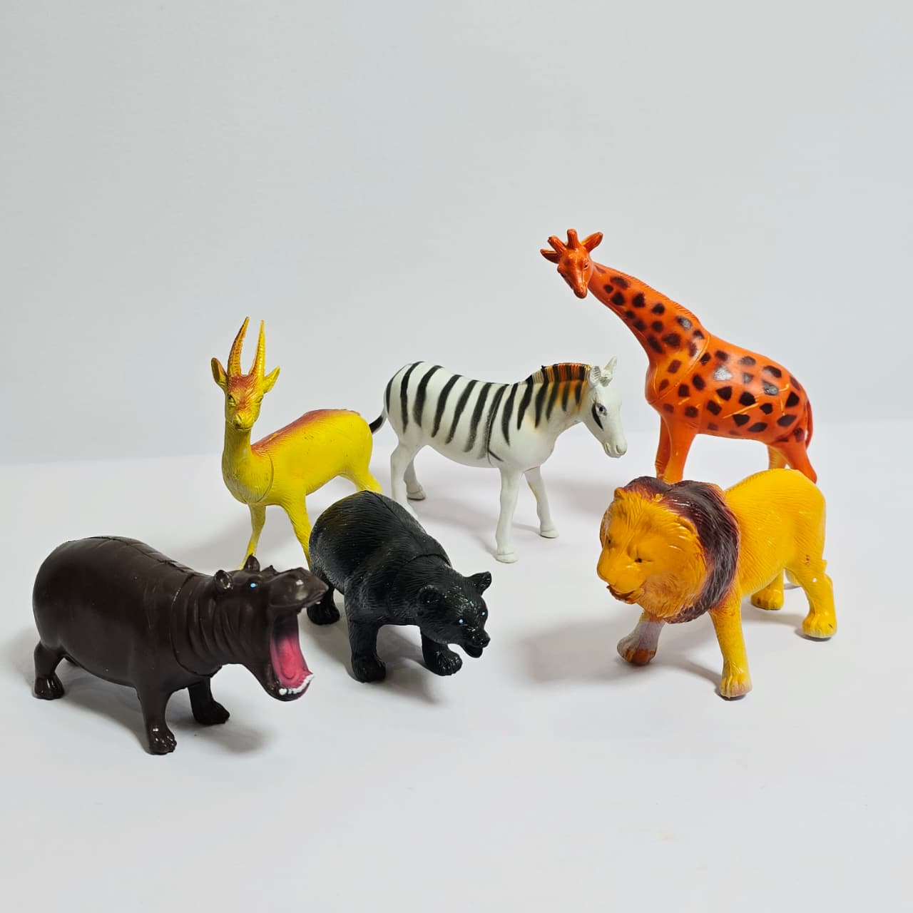 Wild Safari Animal Toy Figures Set - Image 3