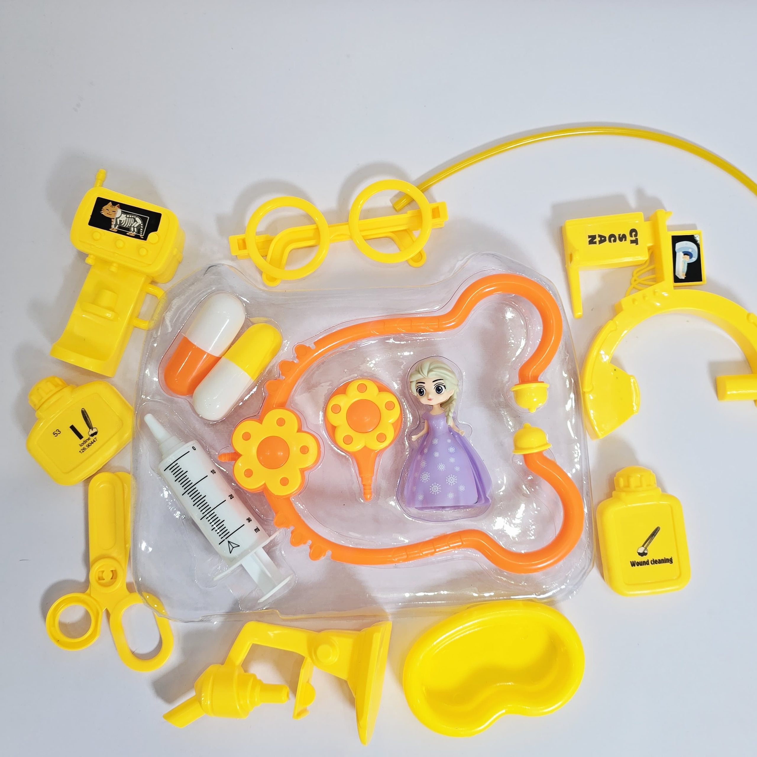 Kids Princess Medical Kit – Pretend Play Doctor Playset in Portable Carry Case - Image 2