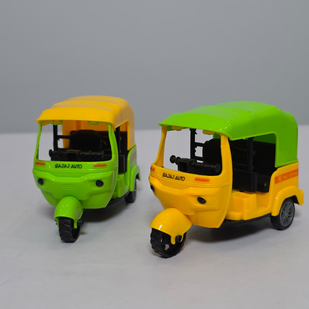 Traditional Mini Auto Rickshaw Toy Models - Image 4