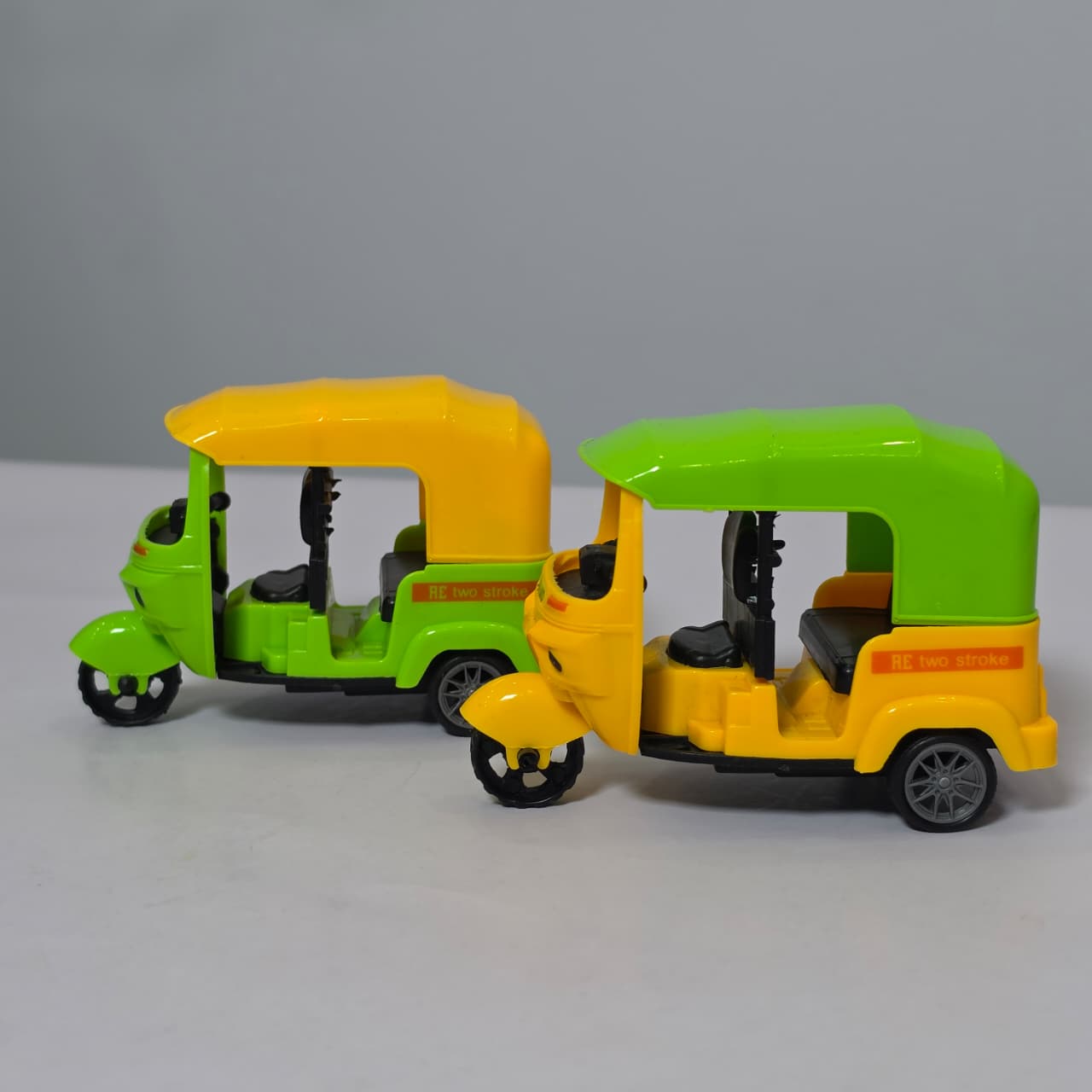 Traditional Mini Auto Rickshaw Toy Models - Image 5