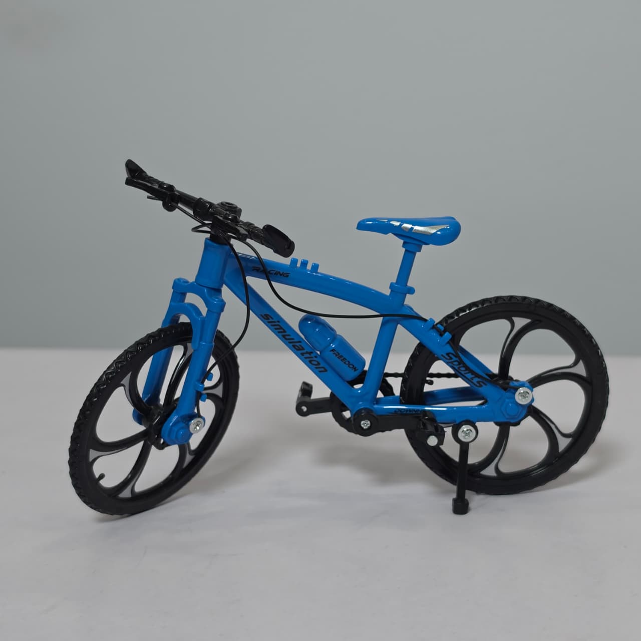 1:10 Scale Simulation Die-Cast Mountain Racing Bicycle Model - Image 2
