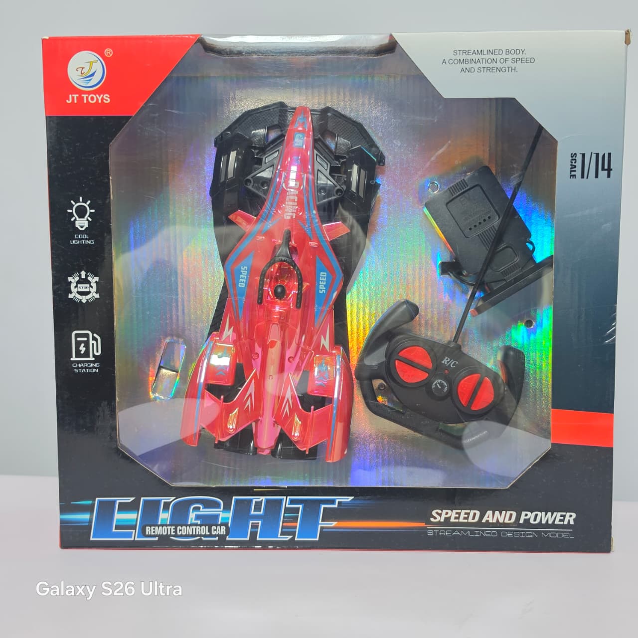 1:14 Scale High-Speed RC Formula Racing Car – Streamlined Light-Up Remote Control Car with Charging Station - Image 4