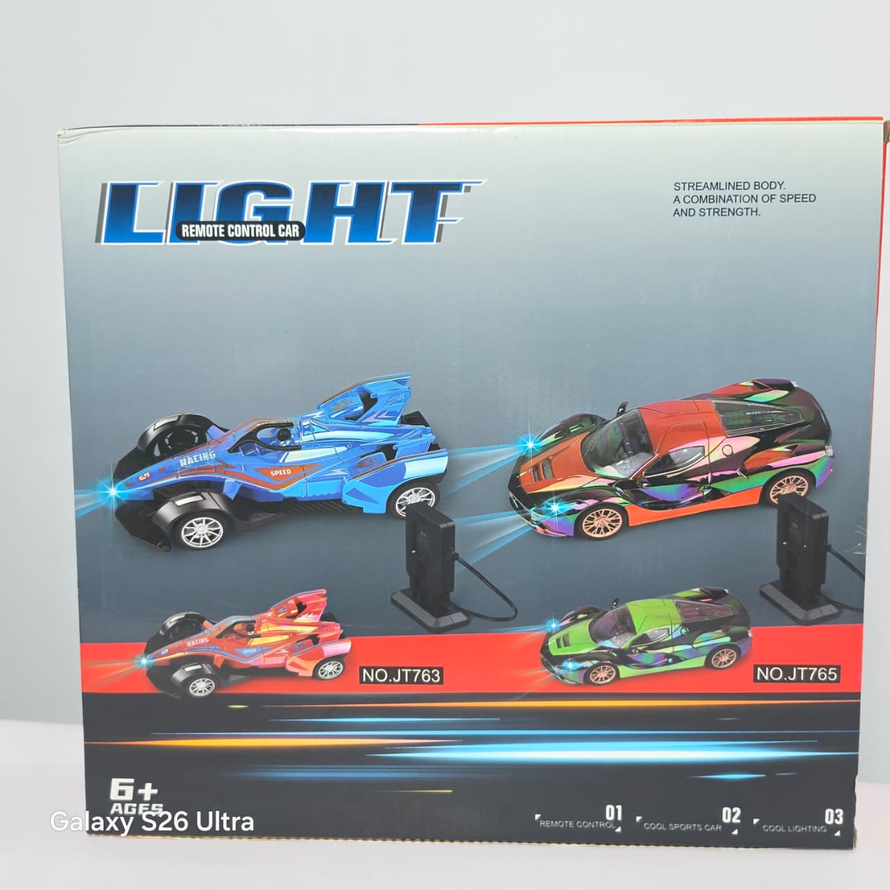 1:14 Scale High-Speed RC Formula Racing Car – Streamlined Light-Up Remote Control Car with Charging Station - Image 5
