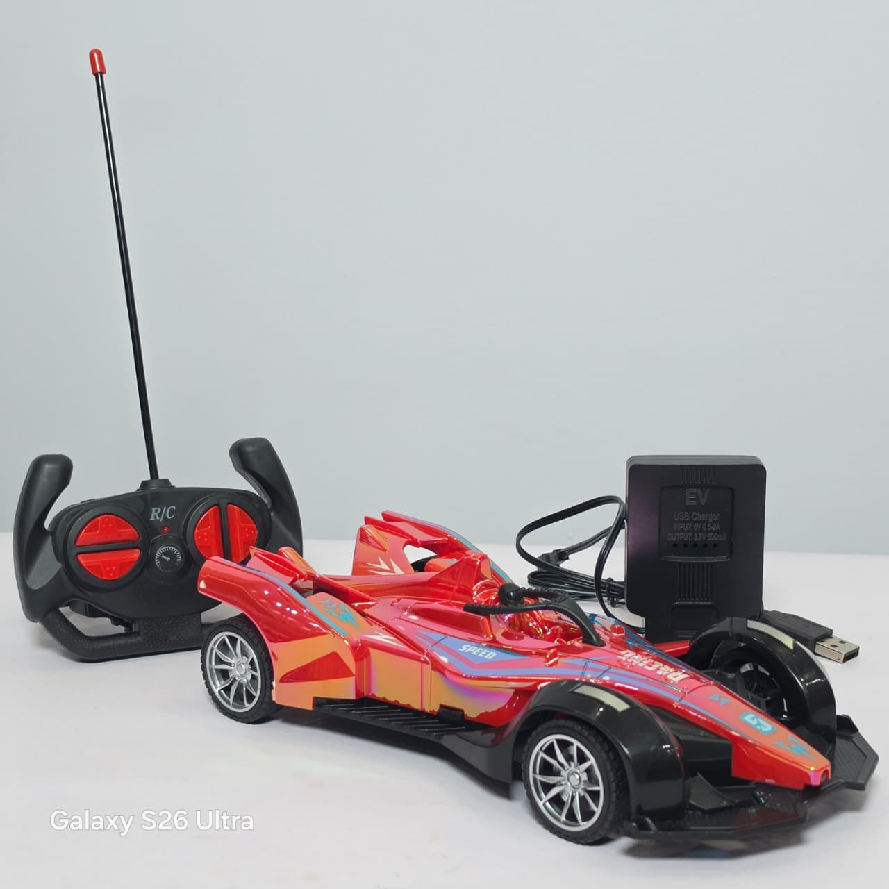 1:14 Scale High-Speed RC Formula Racing Car – Streamlined Light-Up Remote Control Car with Charging Station - Image 3