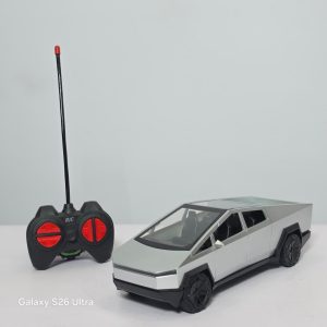 1:16 Scale Remote Control Cybertruck Toy – Futuristic Electric Off-Road RC Travel Vehicle