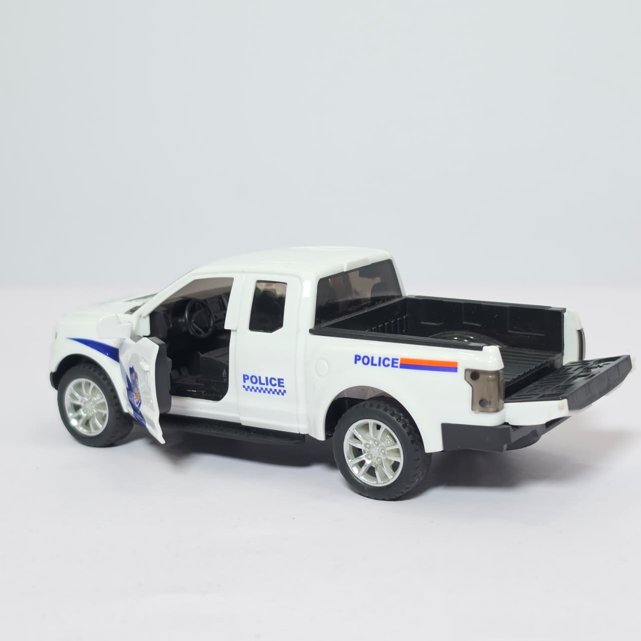 Die-Cast Ford F-150 Raptor Toy Pickup Trucks – Emergency Rescue Vehicle Set (Police & Fire Edition) - Image 9