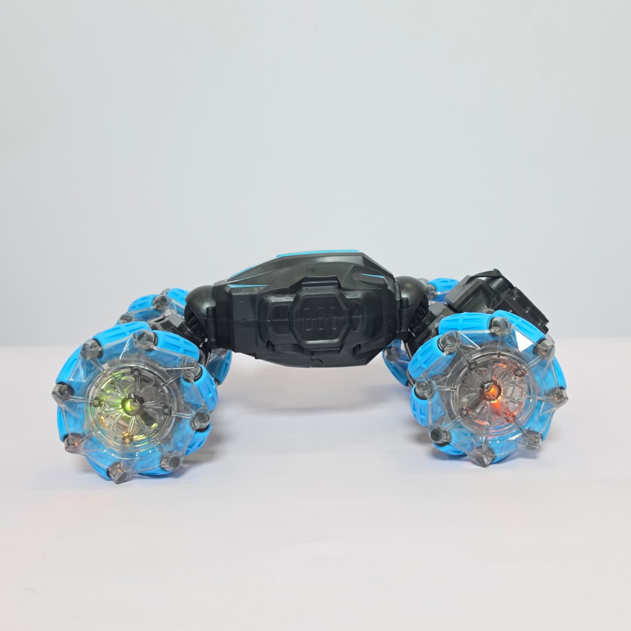 4WD RC Twisting Stunt Car with Hand Gesture Control, Water Spray, and LED Lights - Image 4